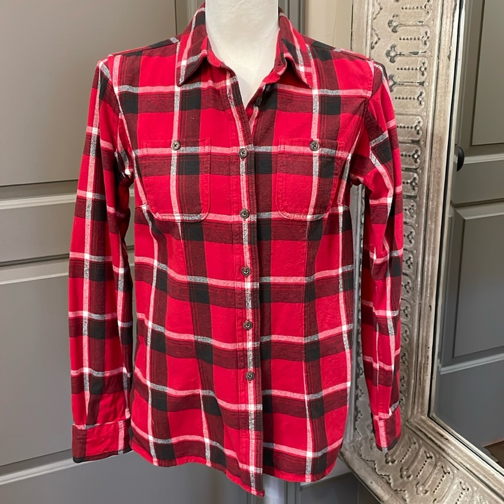 DULUTH Trading Co. Women’s Free Swinging Flannel shirt - size XS